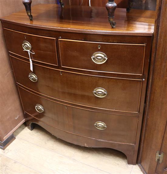 A Regency mahogany bow fronted chest of drawers W.92cm